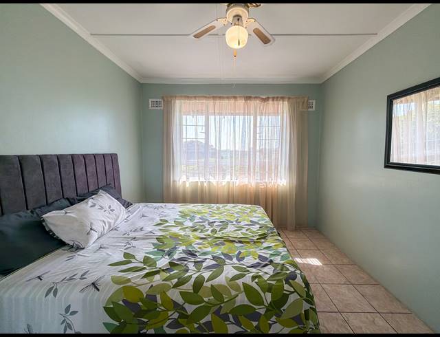 2 BEDROOM APARTMENT FOR SALE IN AMANZIMTOTI
